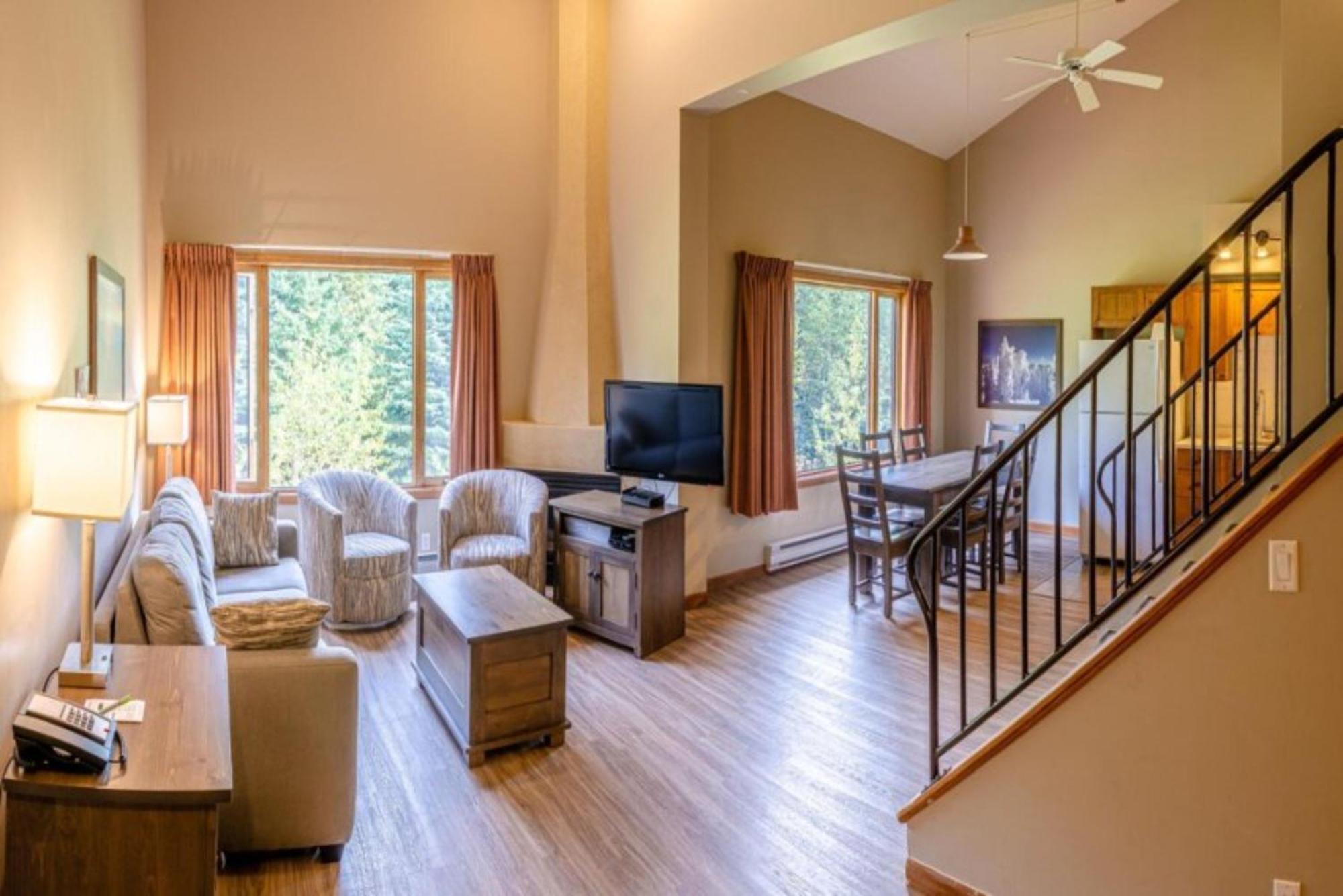 Cahilty Lodge Sun Peaks Exterior photo